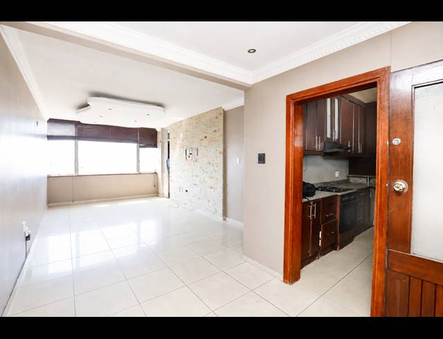 2.5 BEDROOM APARTMENT FOR SALE IN GLENWOOD